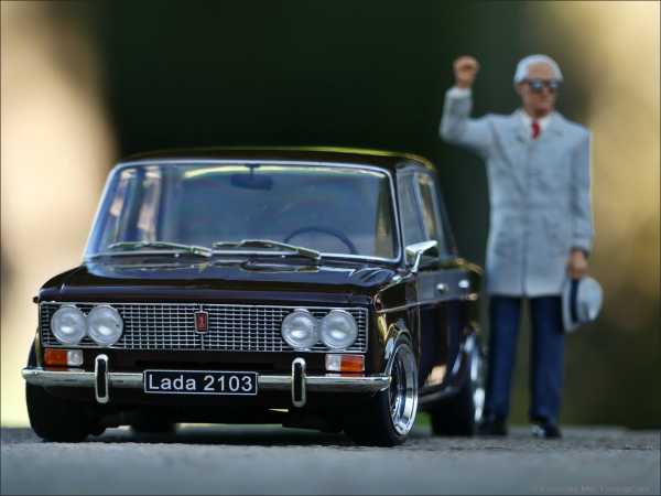 1:18 Lada 2103 / DDR Car - Braun Edition -